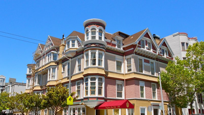 Queen Anne Hotel exterior and entrance